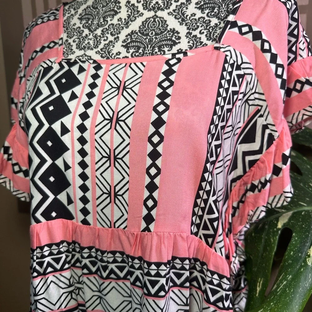 EASEL Top - Picture 4 of 6